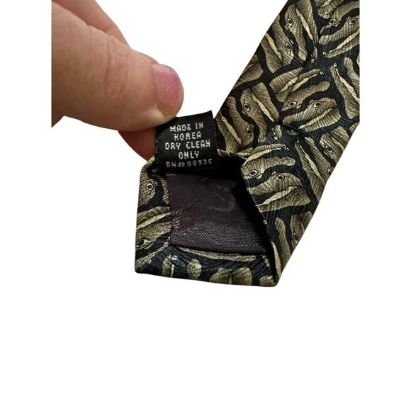 The Nature Conservancy Men's Crocodile Novelty Necktie 100% Silk Vintage - Picture 8 of 8